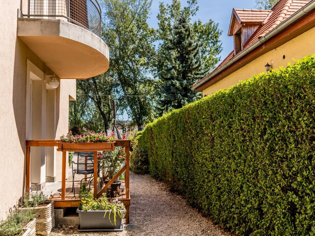 Villa 21 Boutique Rooms Balatonalmádi Zewnętrze zdjęcie